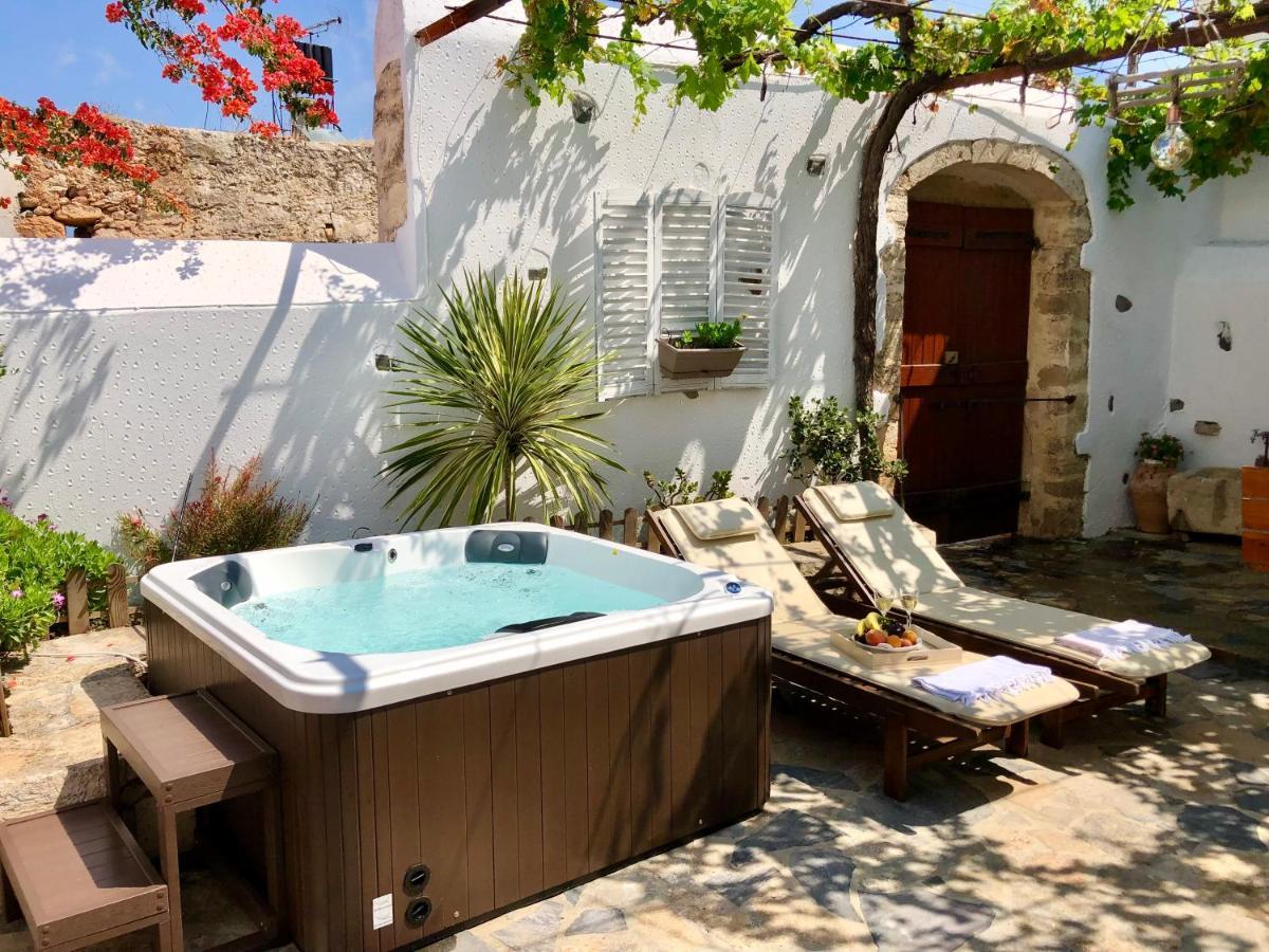 Avli Traditional Home With Private Jacuzzi Hersonissos  Exteriér fotografie